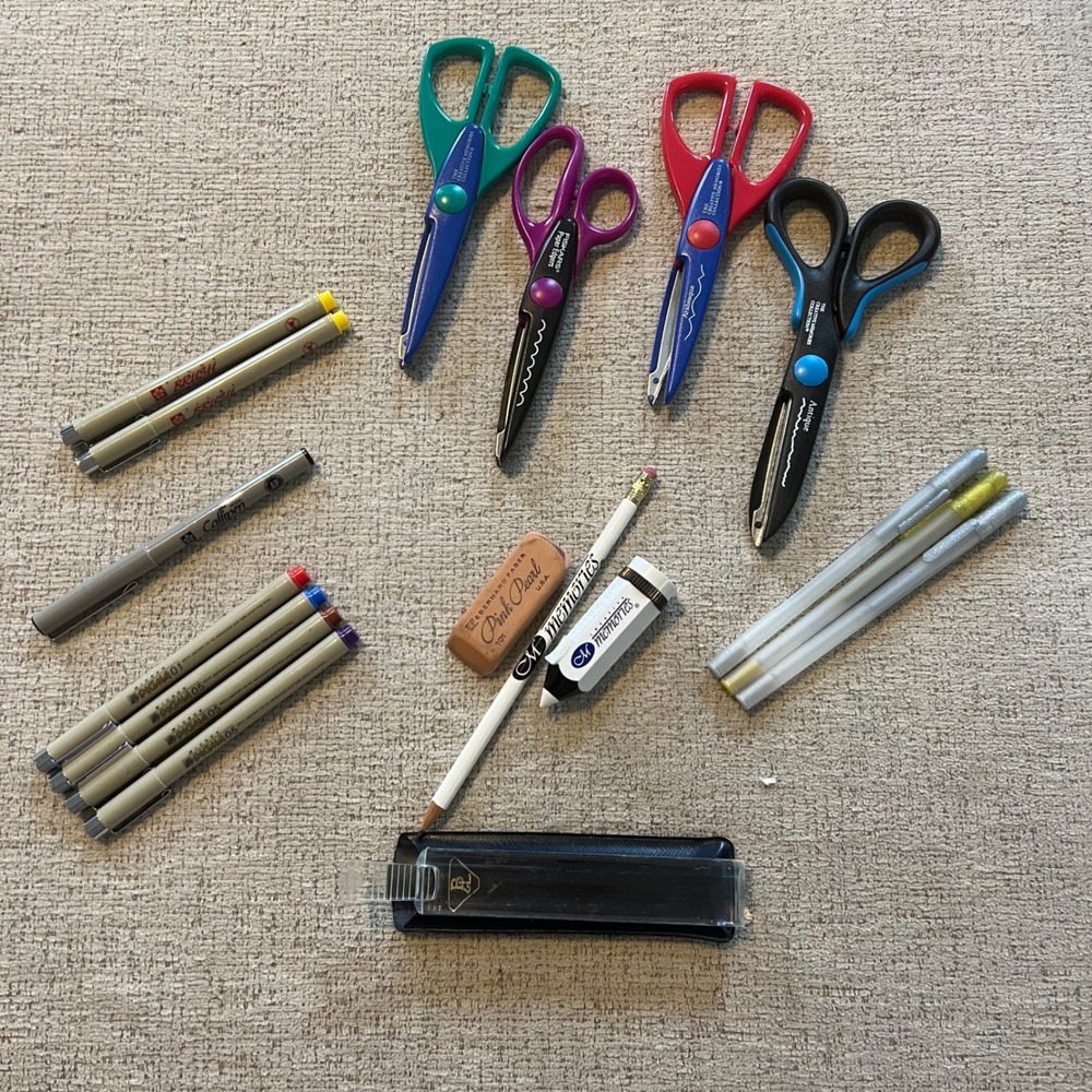 Creative Memories Scrapbooking Lot‎ Sakura Pigma Micron Pens Edgers Lot